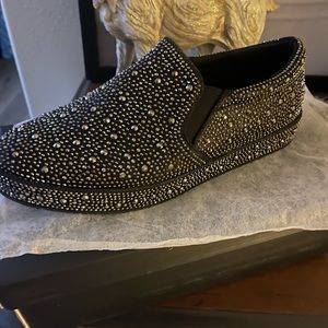 New in box beautiful Blinky charcoal/ black